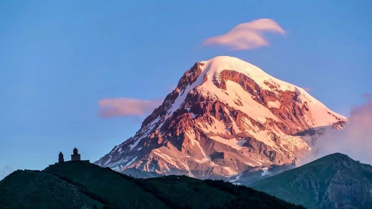 Tbilisi to Kazbegi Day Trip: The Ultimate 2026 Visitor's Guide